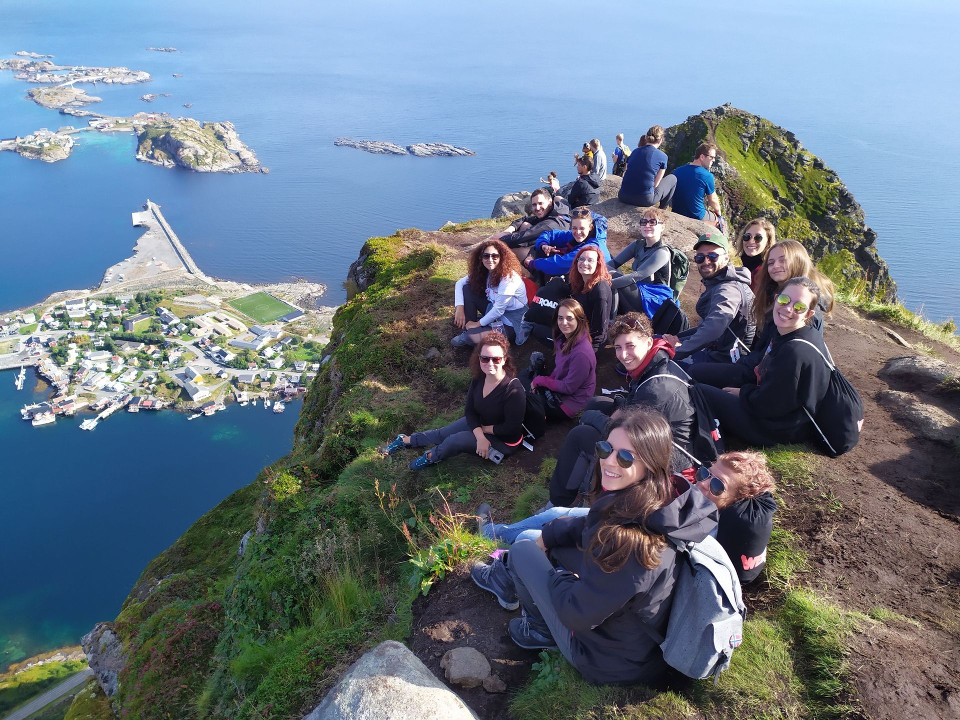 Viaggio-norvegia-viaggio-di-gruppo-paesaggio-Isole-Lofoten.jpg