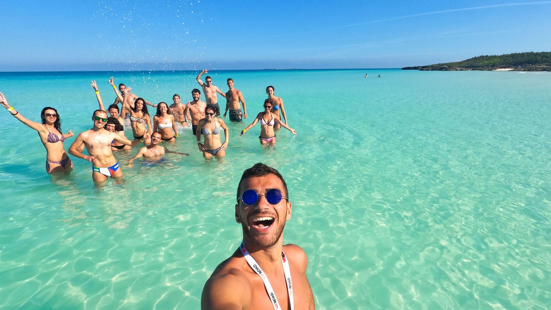 viaggio-di-gruppo-cuba-weroad-mare.jpg