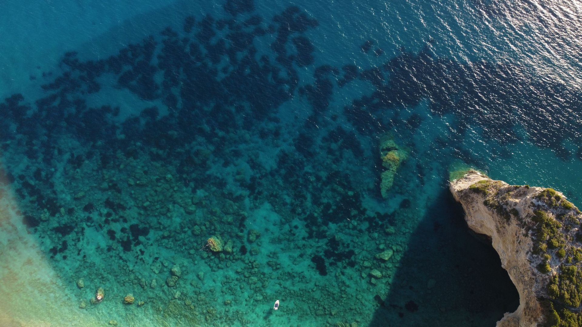 Foto panoramica WeRoad mare limpido di Corfù