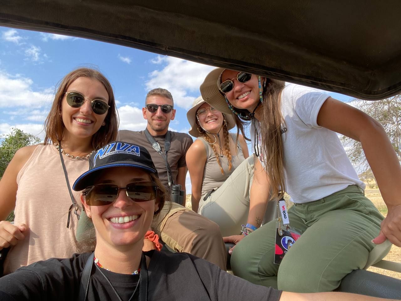 viaggio-tanzania-avventura-jeep-selfie-settembre-estate.jpg