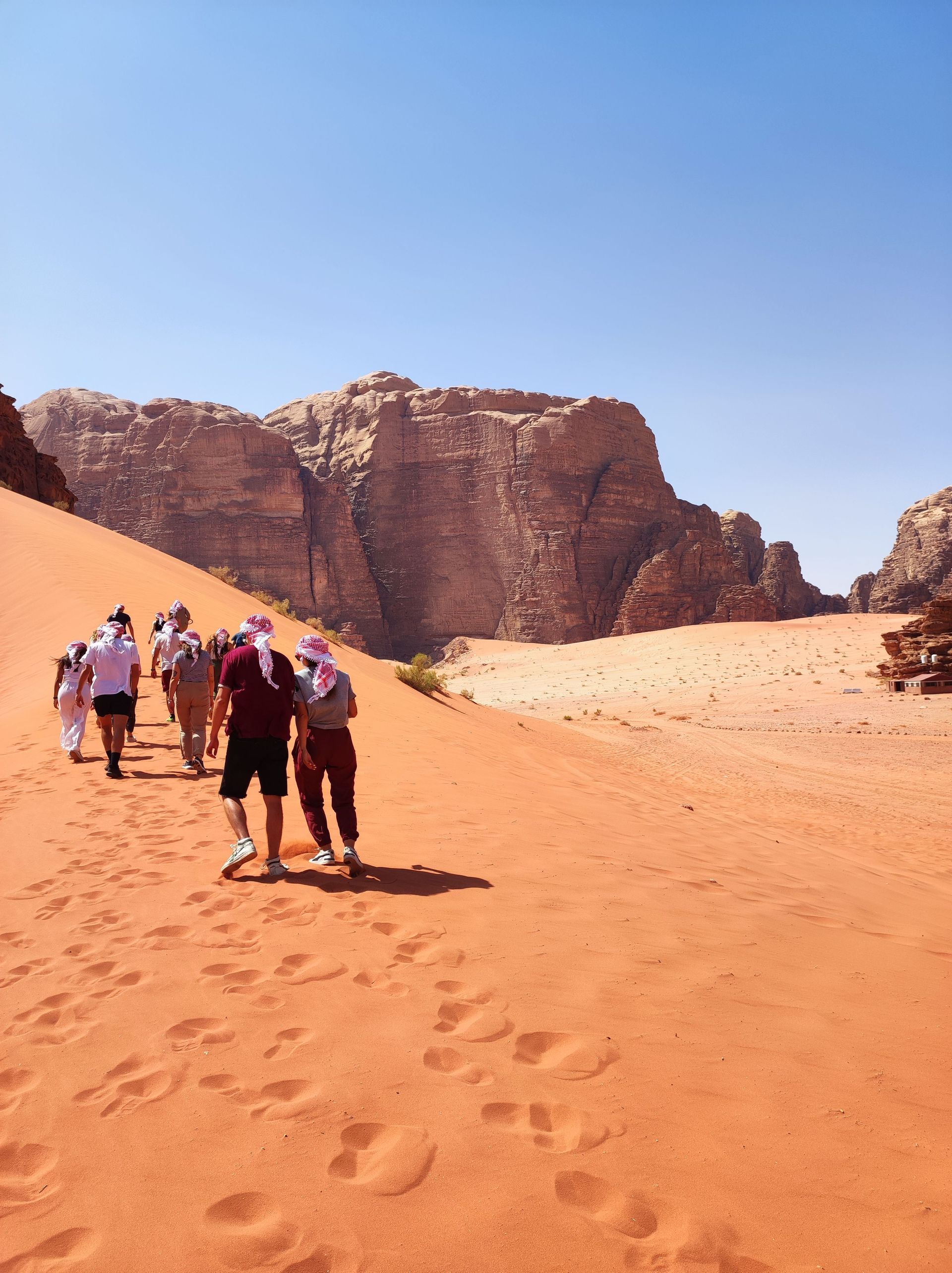Se per te viaggiare vuol dire vivere l'essenza di un paese, fatti un WeRoad Adventure!