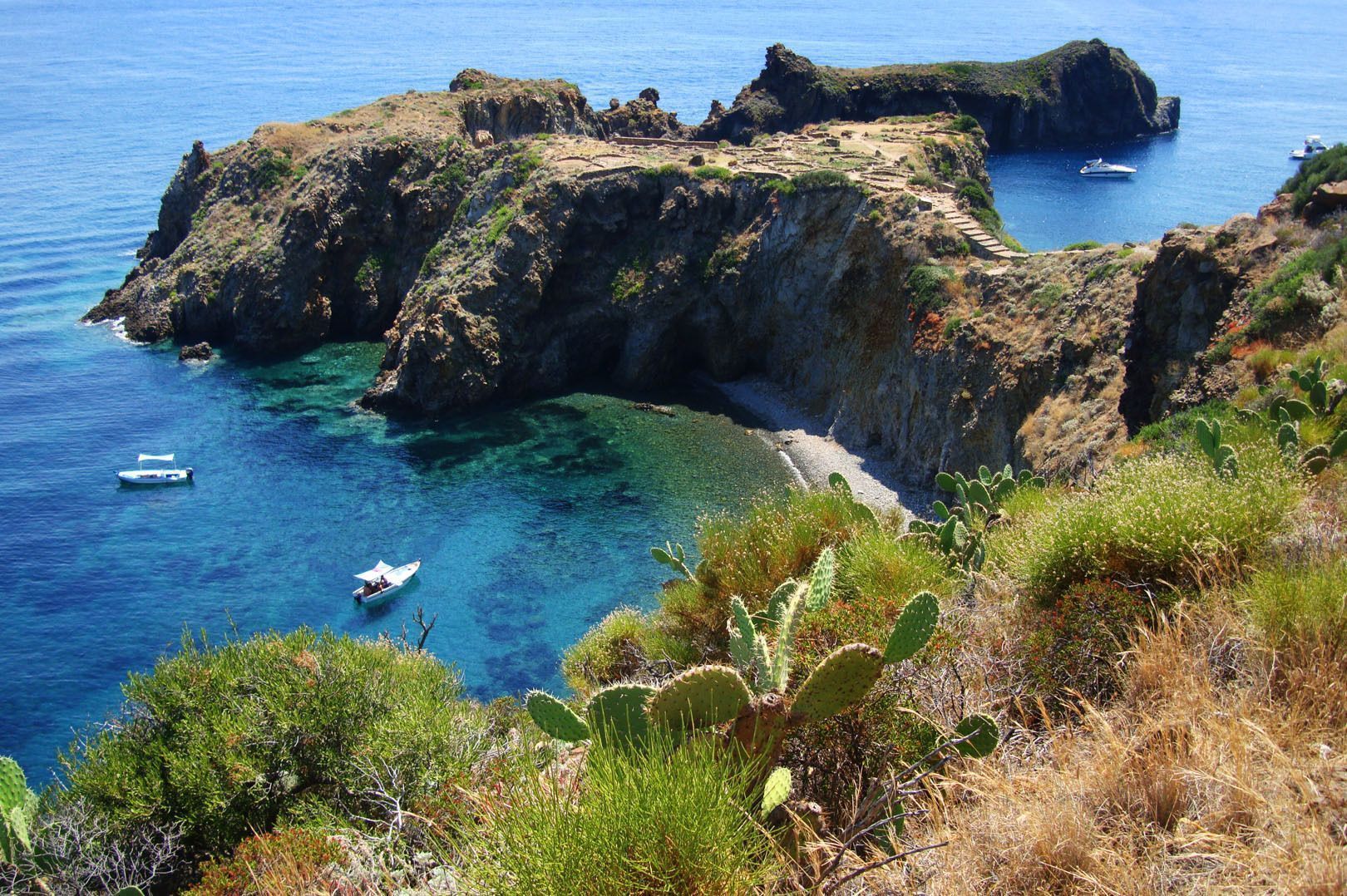 sicily-eolianisland-landscape