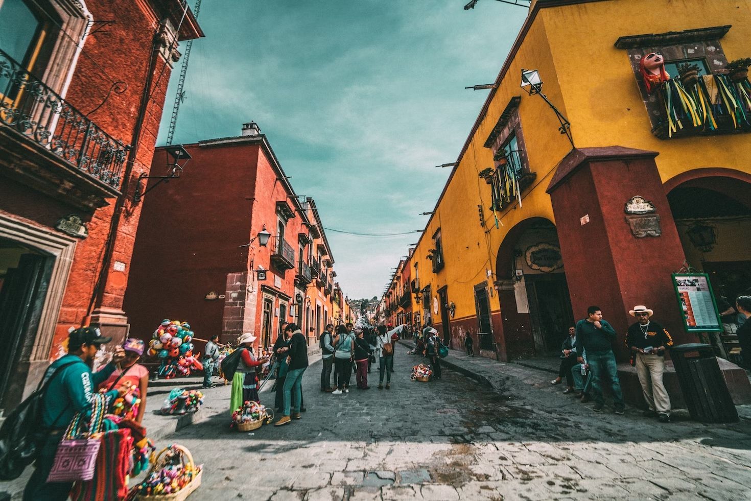 Mexico-city-street-travel.jpg