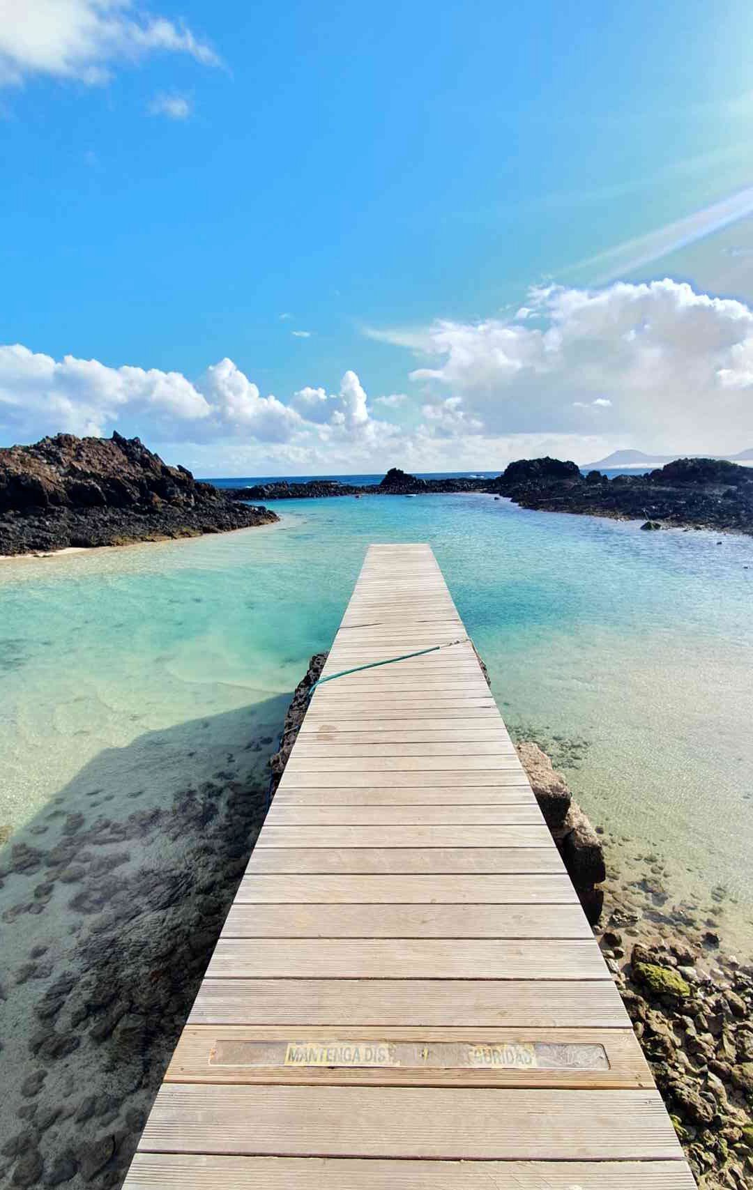 Fuerteventura-lobos-sea.jpg
