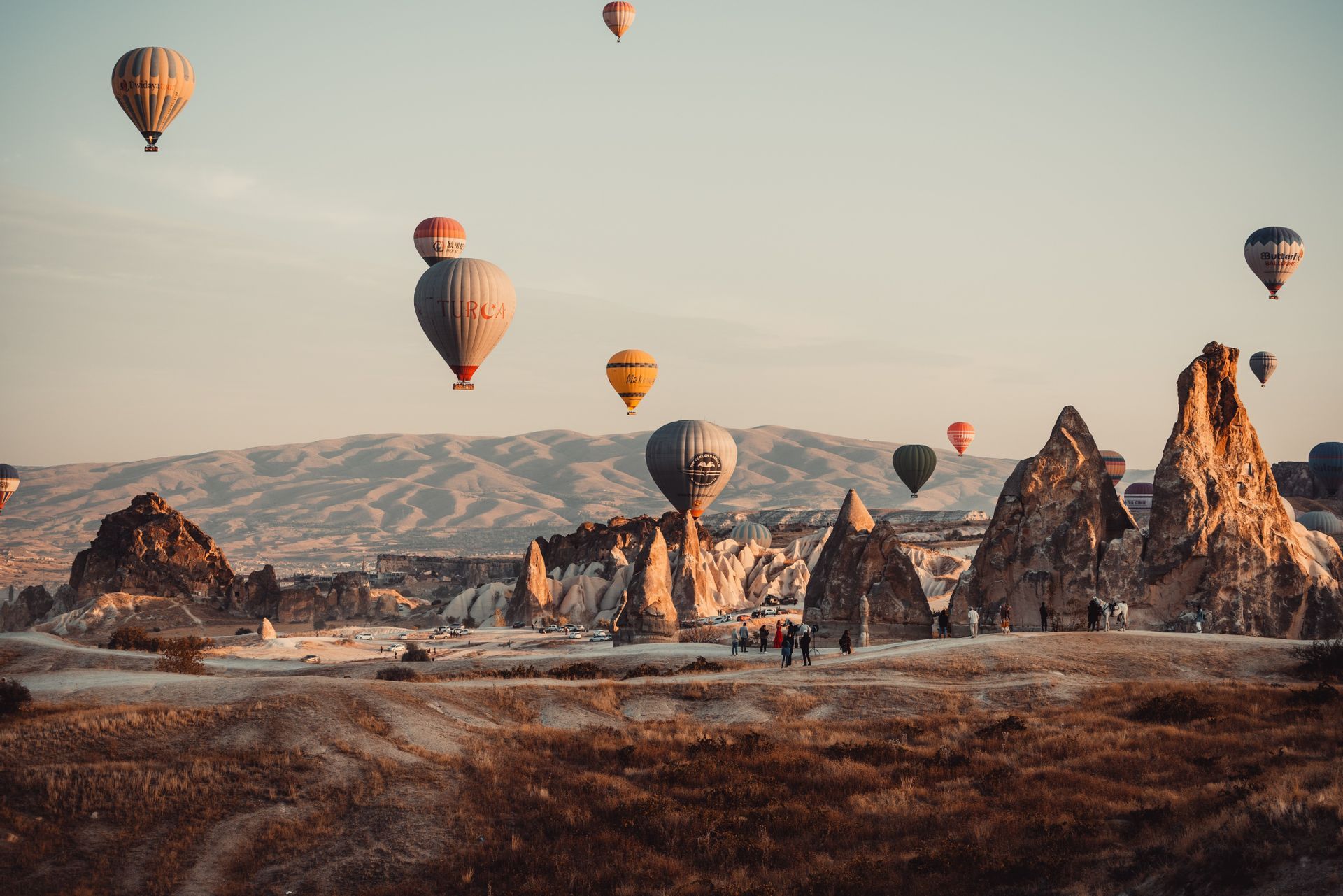 kappadokya-turkey-landscape-sunrise.jpeg