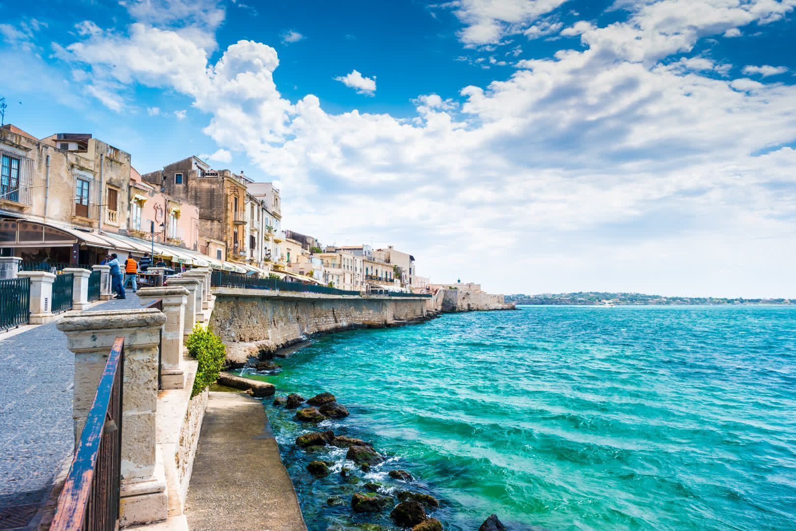 travel-sicily-summer-sea-italy-ortigia.jpg