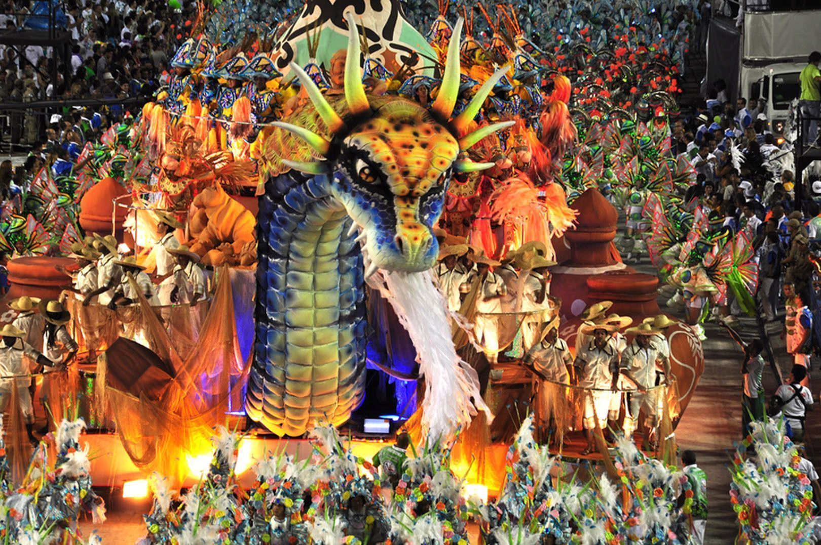 Brasile-rio-holiday-dragon-carneval