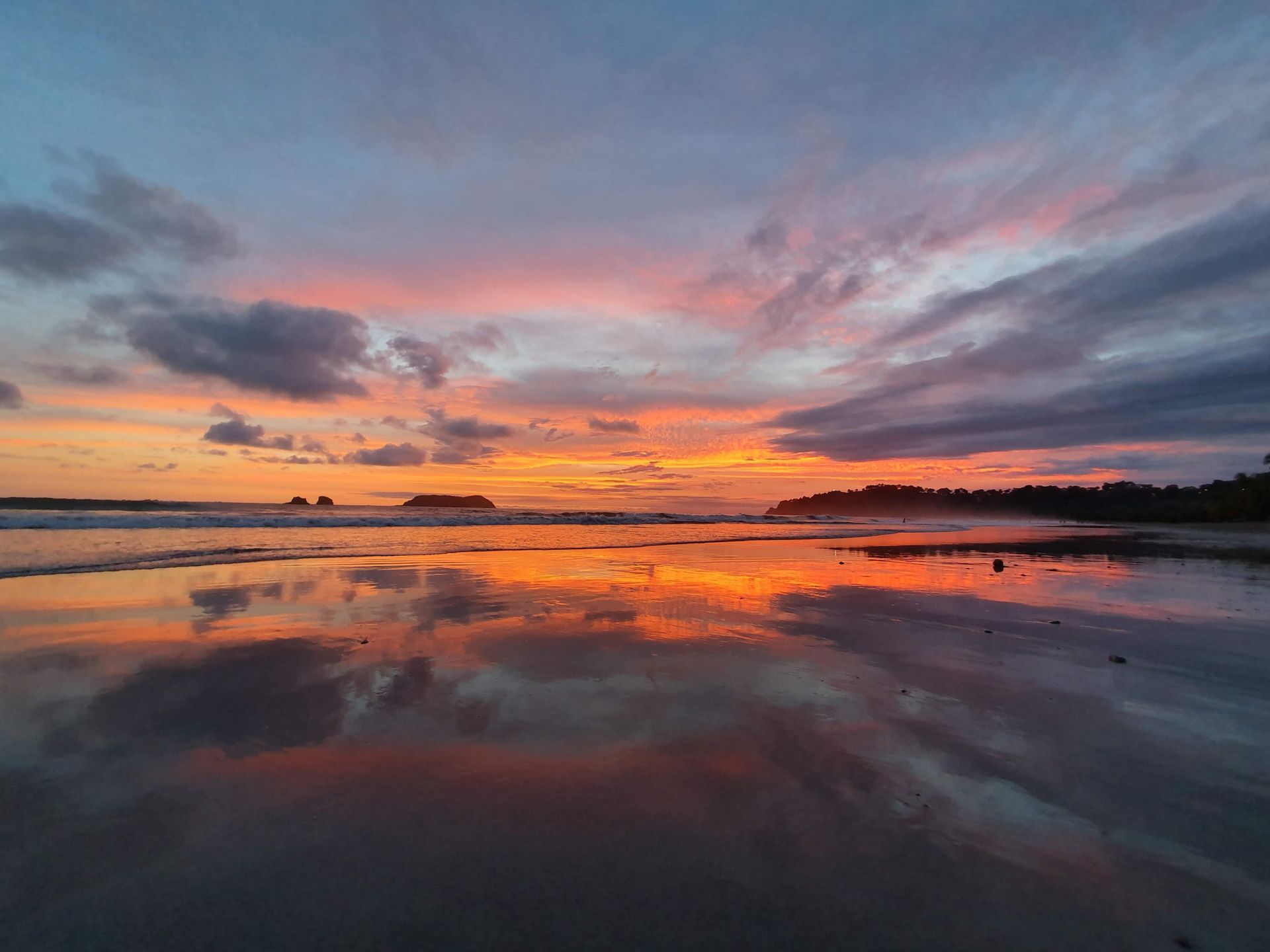 costa-rica-beach-summer-tour-explore.jpg