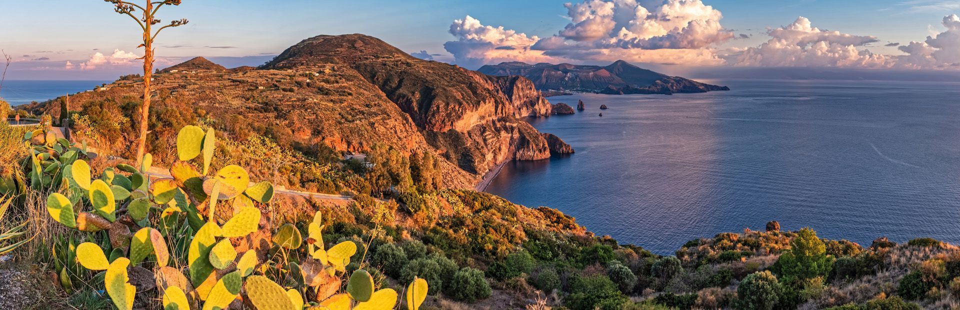 Isole Eolie: Lipari e le perle vulcaniche del Mediterraneo