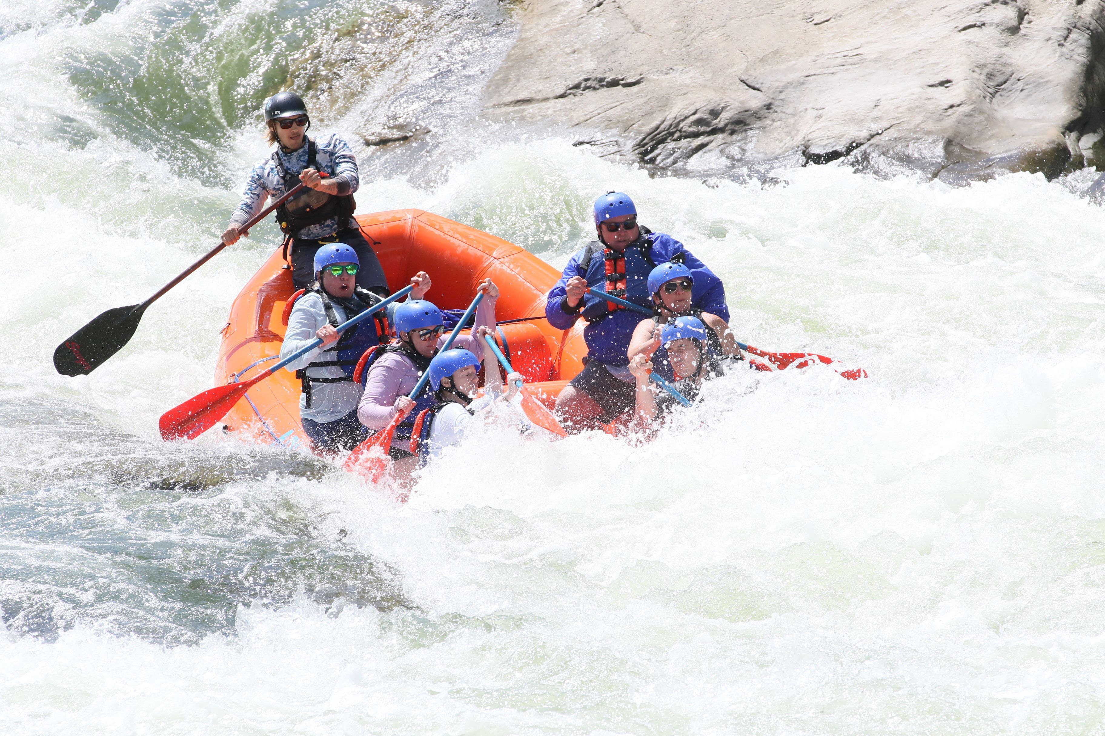 Bulgaria Adventure Weekend: Rafting, Canyoning e Terme