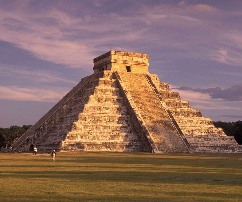 Yucatán Express: Mayan Wonders, Cenotes & Caribbean Vibes