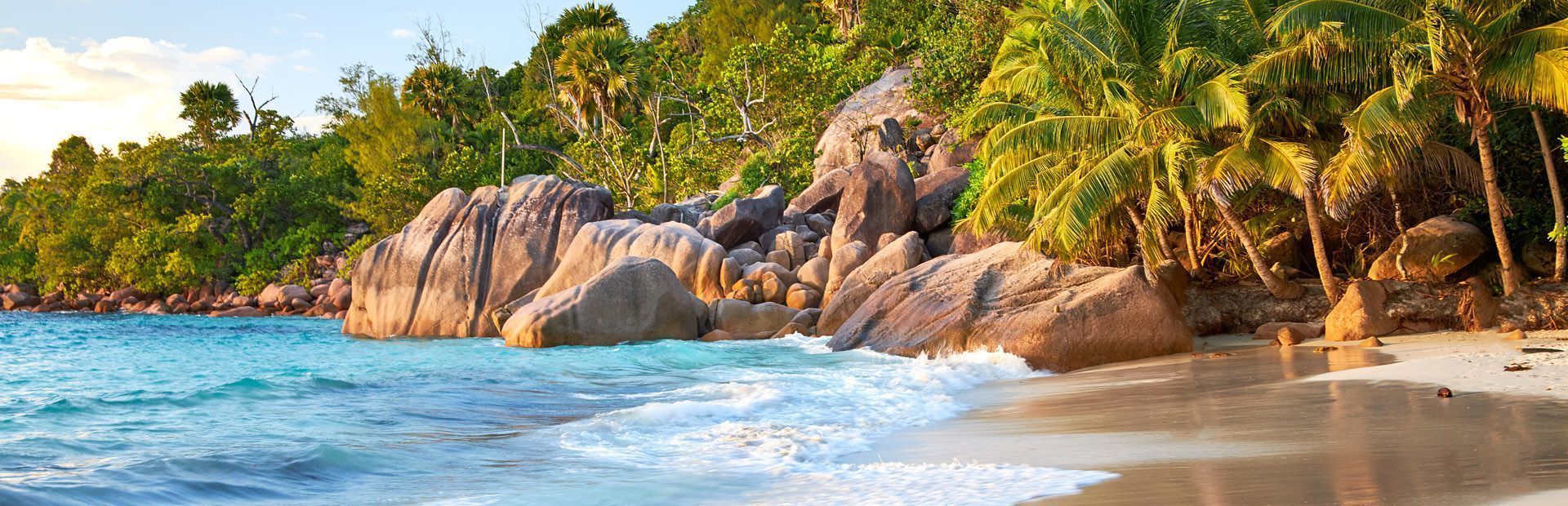 Seychelles: beach life and island discovery