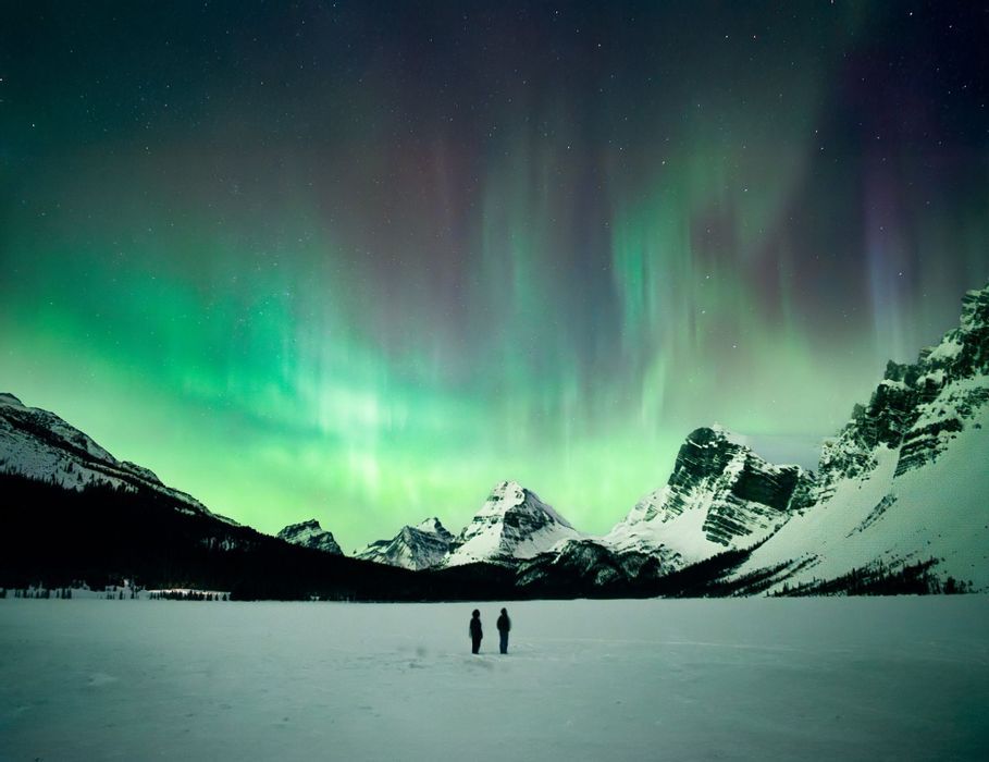 Canadian Rockies: Northern Lights Winter Quest