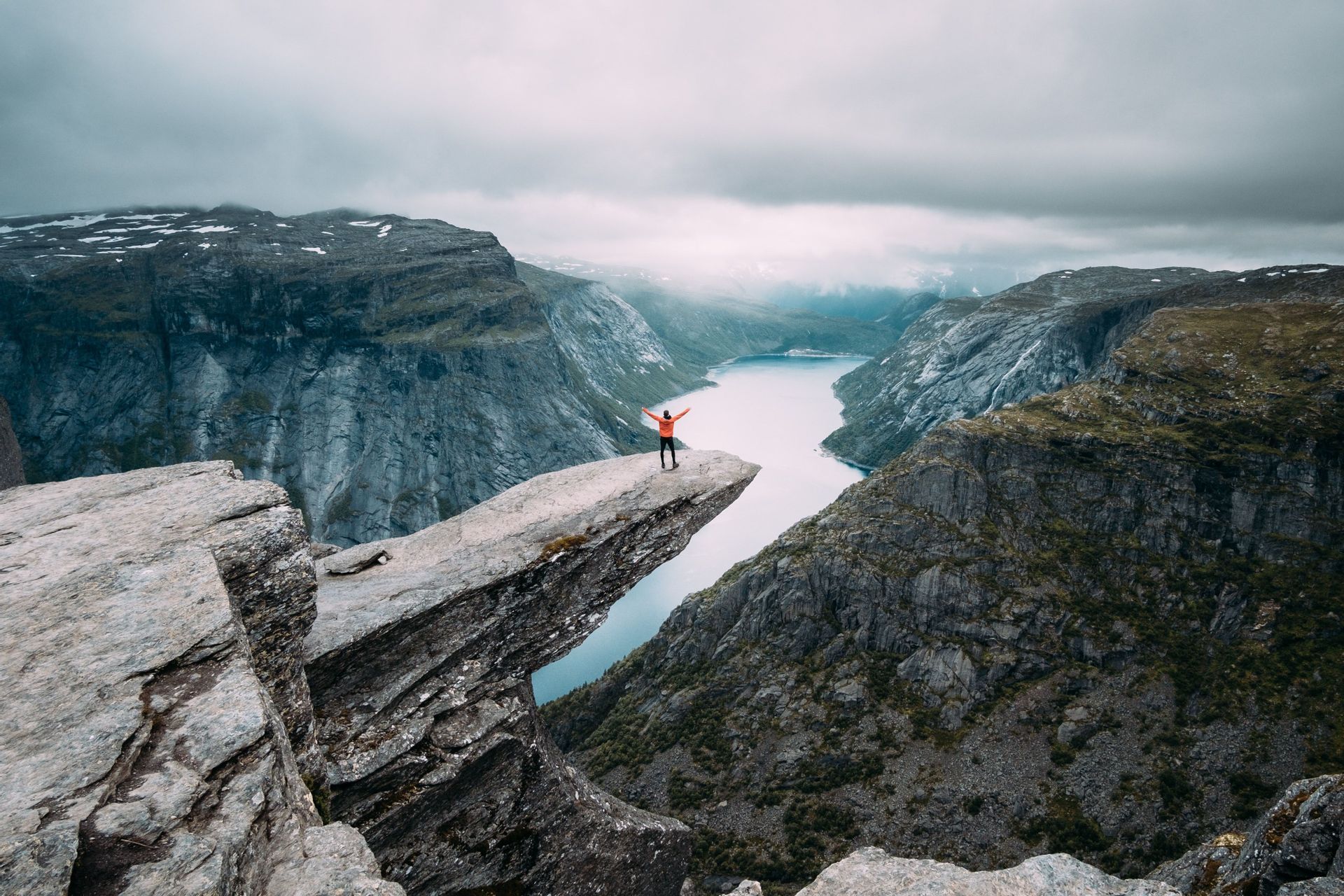 Viaggio-norvegia-viaggio-di-gruppo-avventura-montagne.jpg