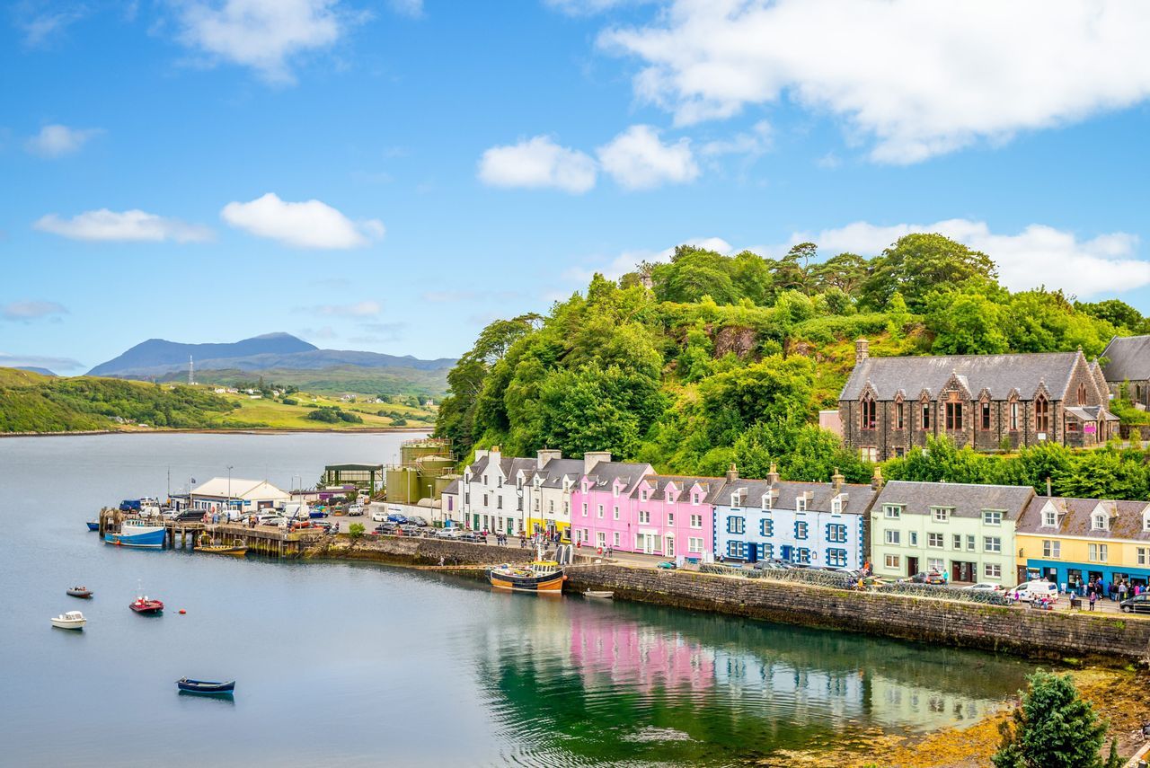 travel-scotland-portree-landscape