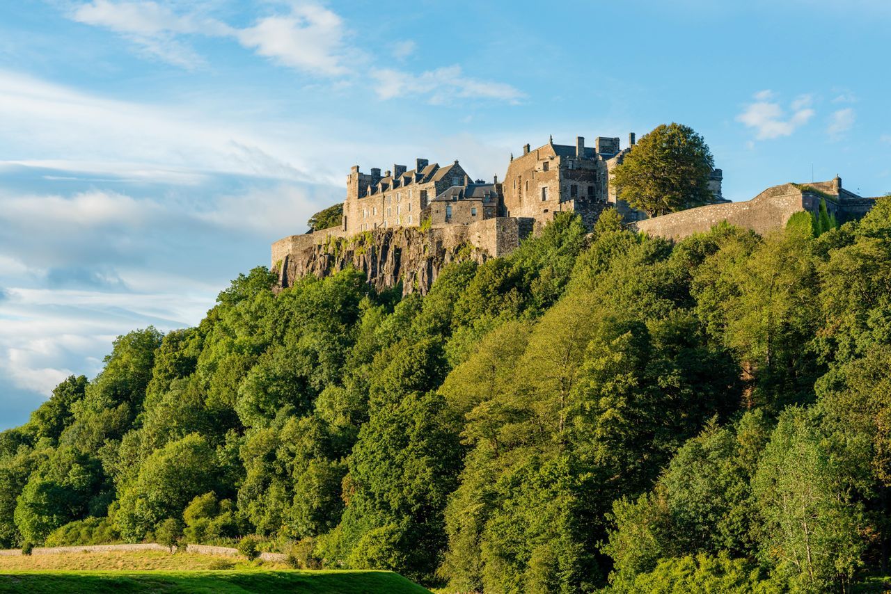 travel-scotland--stirling-castle-landscape