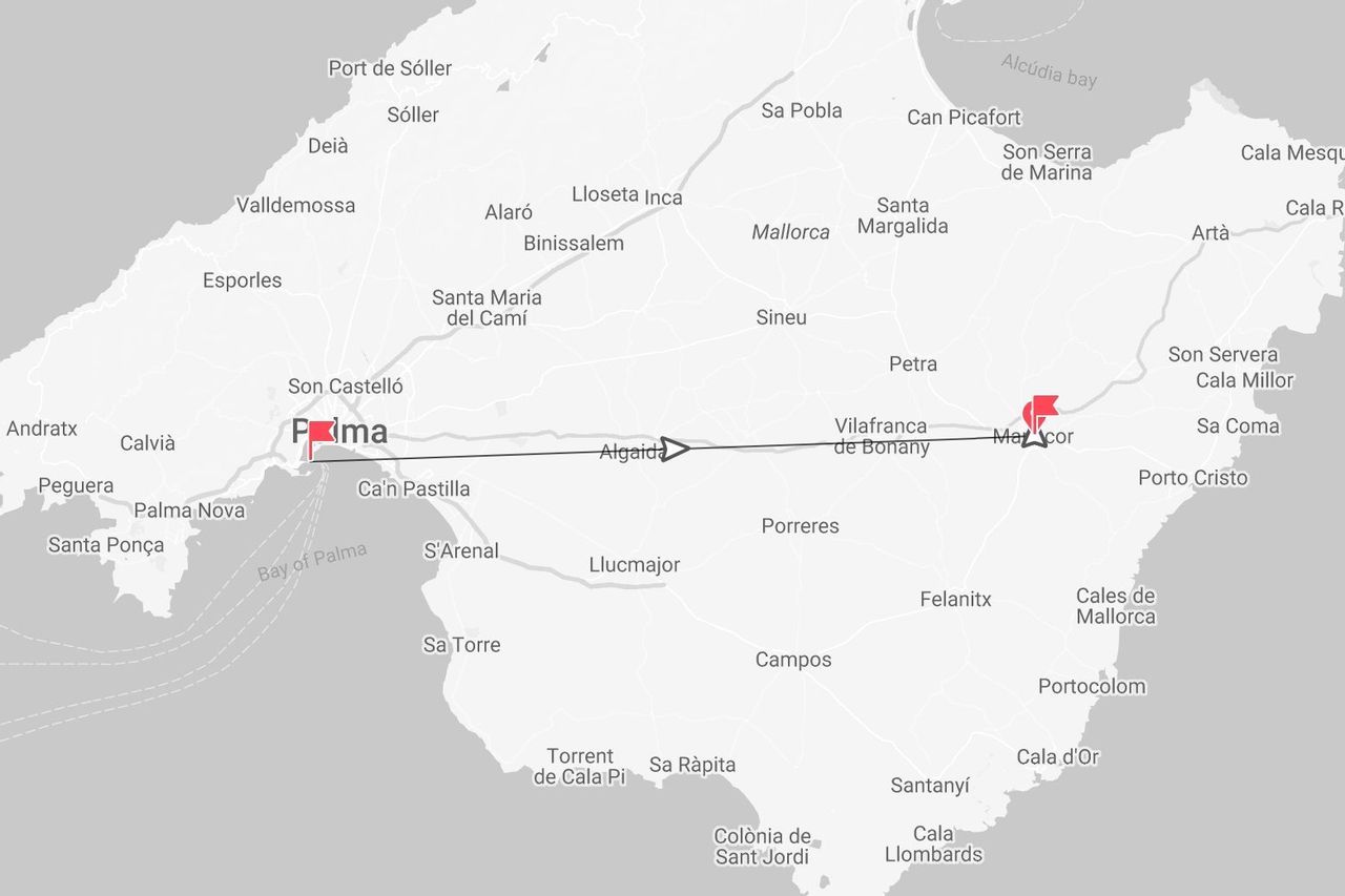 Una mappa di Maiorca che mostra un itinerario di viaggio con punto di partenza a Palma e punto di arrivo a Manacor.