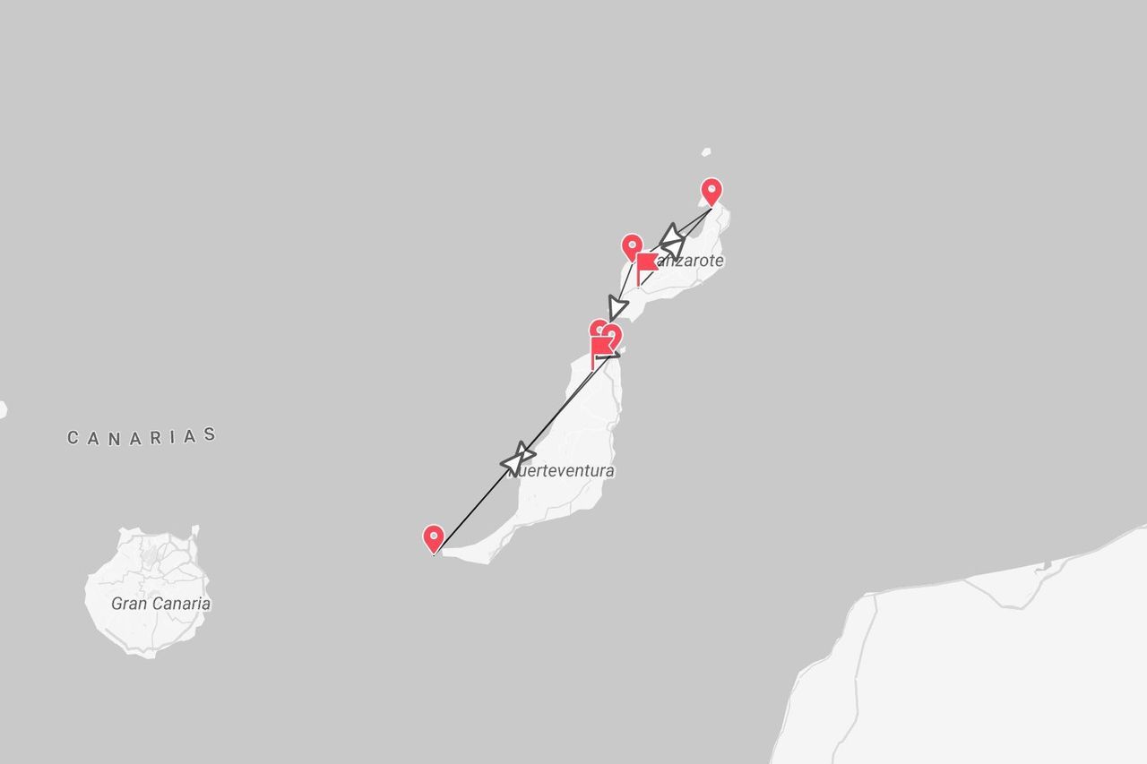 Mappa delle Isole Canarie con itinerario di viaggio tra Fuerteventura e Lanzarote.