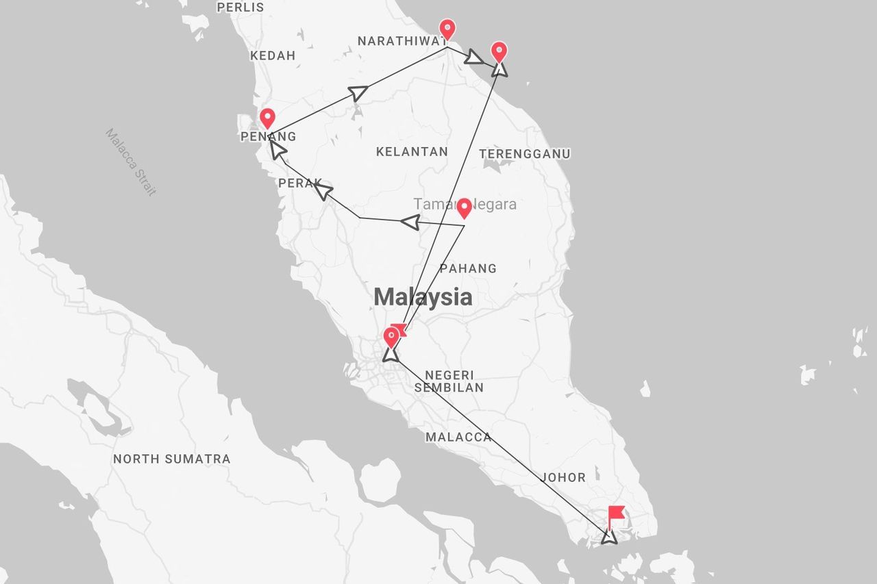 Un mapa de Malasia que muestra una ruta de viaje por varias regiones, incluyendo Penang, Pahang y Terengganu.