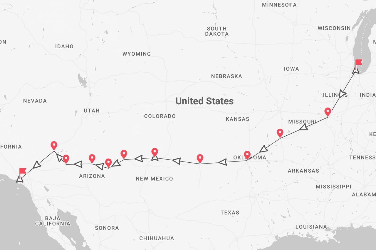 Un mapa de un viaje por carretera en EE. UU. desde California hasta Illinois, con paradas en Arizona, Nuevo México, Oklahoma y Misuri.