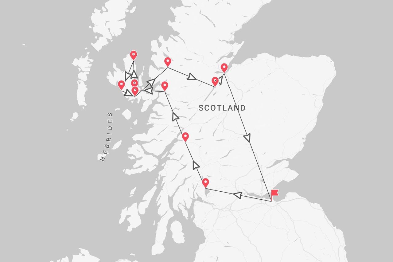 Mapa de itinerario de viaje por Escocia y las Hébridas, marcado con pines rojos y flechas direccionales.