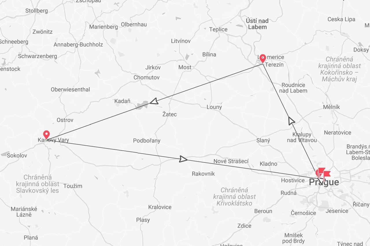 Un mapa de la República Checa que muestra una ruta de viaje triangular conectando Praga, Karlovy Vary y Litoměřice.