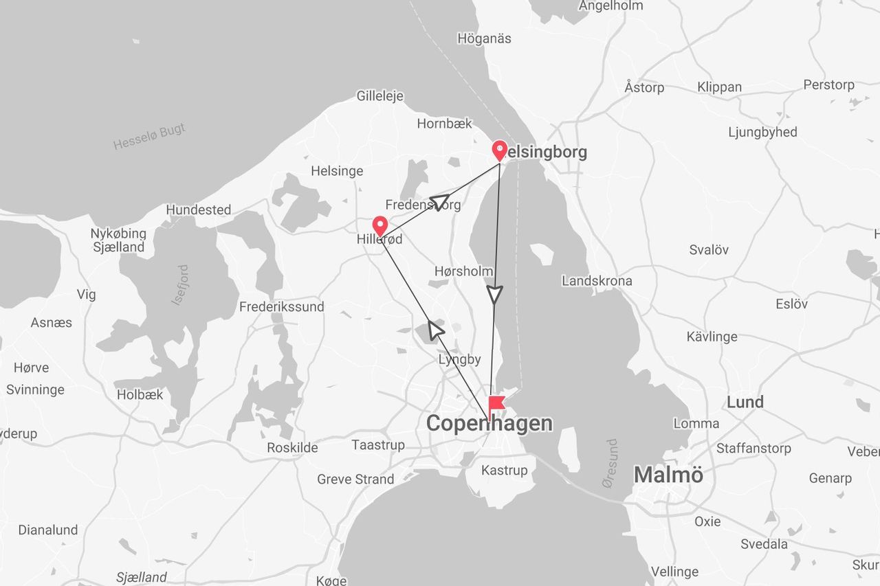 Un mapa que muestra una ruta de viaje entre Copenhague, Hillerød, Fredensborg y Helsingborg en Dinamarca y Suecia.