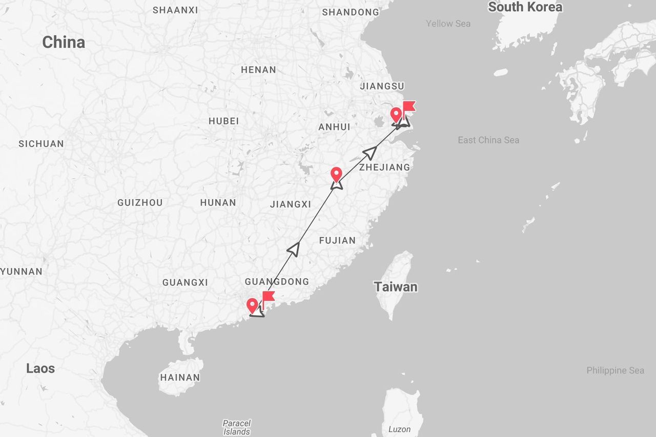 Una mappa della Cina orientale che mostra un itinerario di viaggio contrassegnato da puntine e frecce dalla provincia del Guangdong alla provincia del Jiangsu.