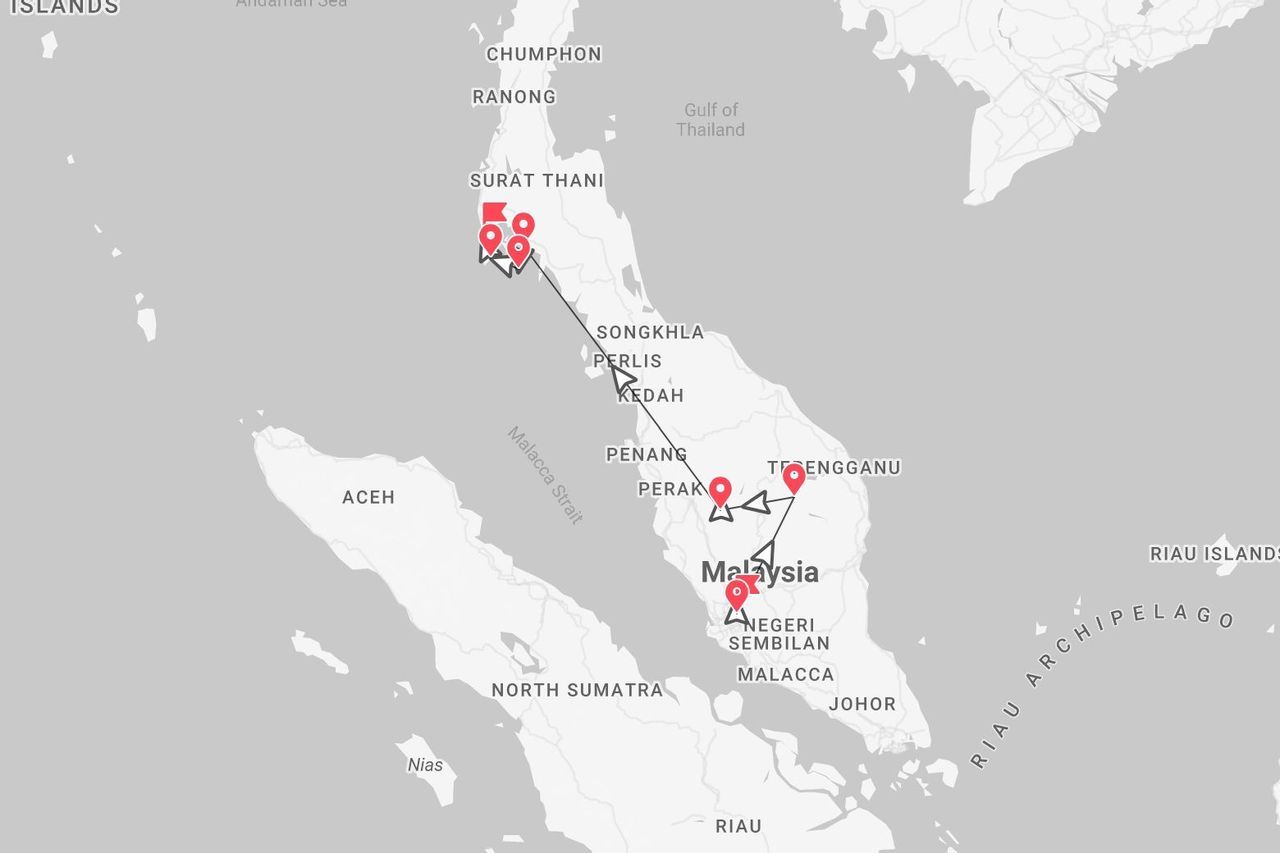 Mappa di un itinerario di viaggio da Surat Thani, Thailandia, attraverso vari stati della Malesia, tra cui Kedah, Perak e Terengganu.