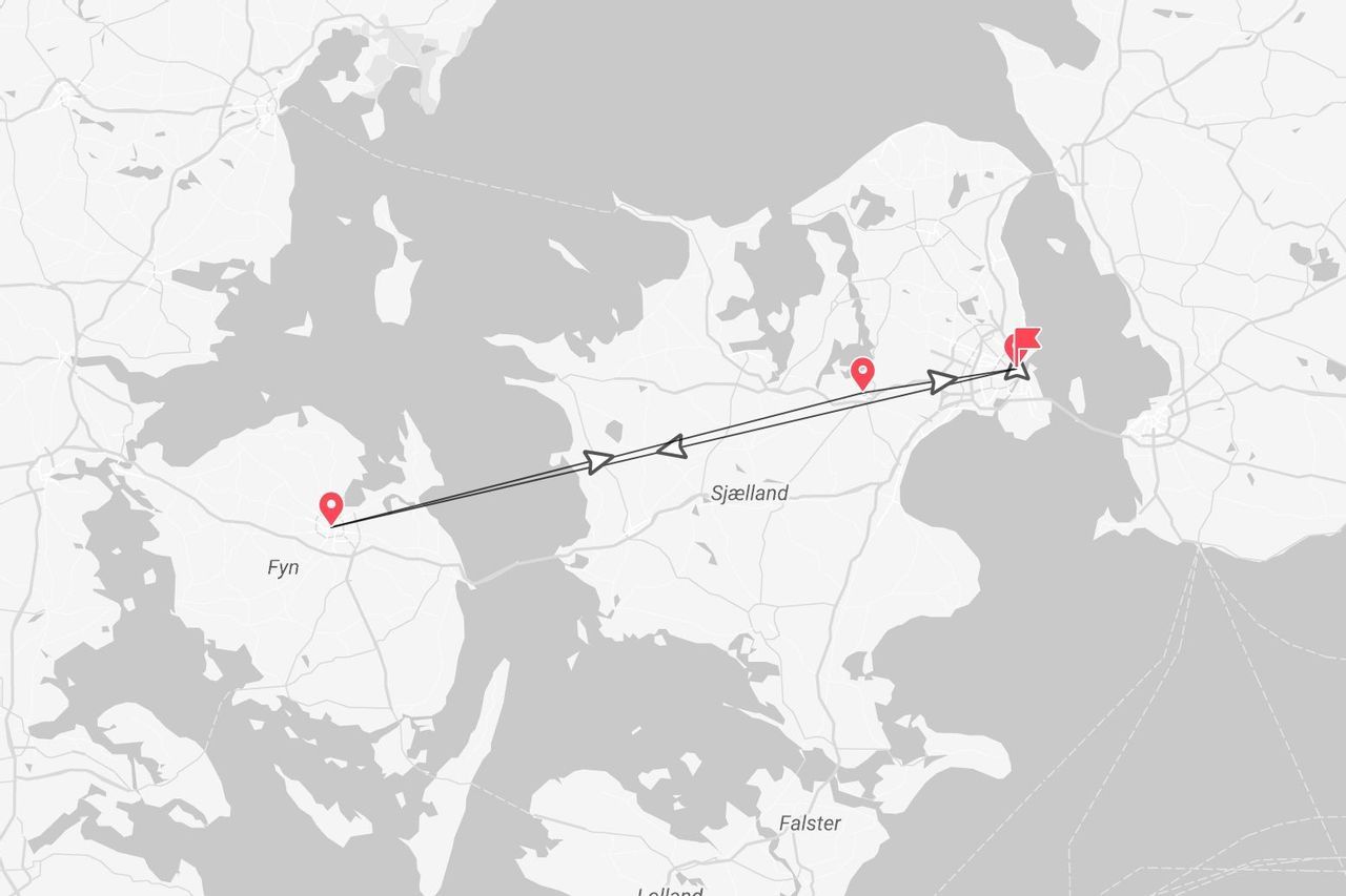 Una mappa stilizzata della Danimarca che mostra un itinerario di viaggio con partenza dall'isola di Fionia e attraverso l'isola di Zelanda.