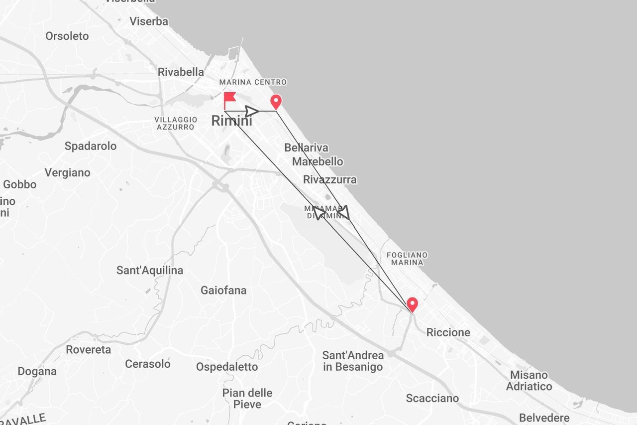 Mappa in scala di grigi che mostra un itinerario di viaggio lungo la costa italiana tra Rimini e Riccione.
