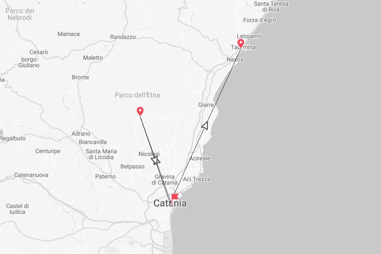 Una mappa della Sicilia orientale che mostra un itinerario di viaggio tra Catania, il Parco dell'Etna e Taormina.