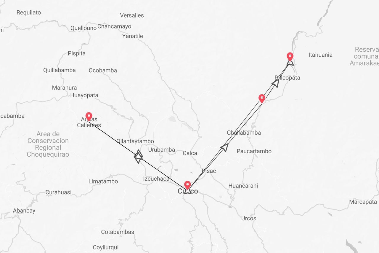Un mapa de una ruta de viaje en Perú mostrando las conexiones entre Cusco, Ollantaytambo, Aguas Calientes, Challabamba y Pillcopata.