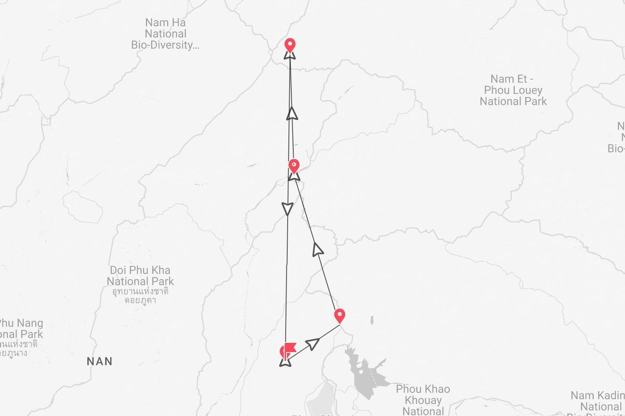 Reiseroute durch Laos auf einer Karte, mit Stopps nahe dem Nam Ha Nationalpark für Biodiversität und dem Phou Khao Khouay Nationalpark.