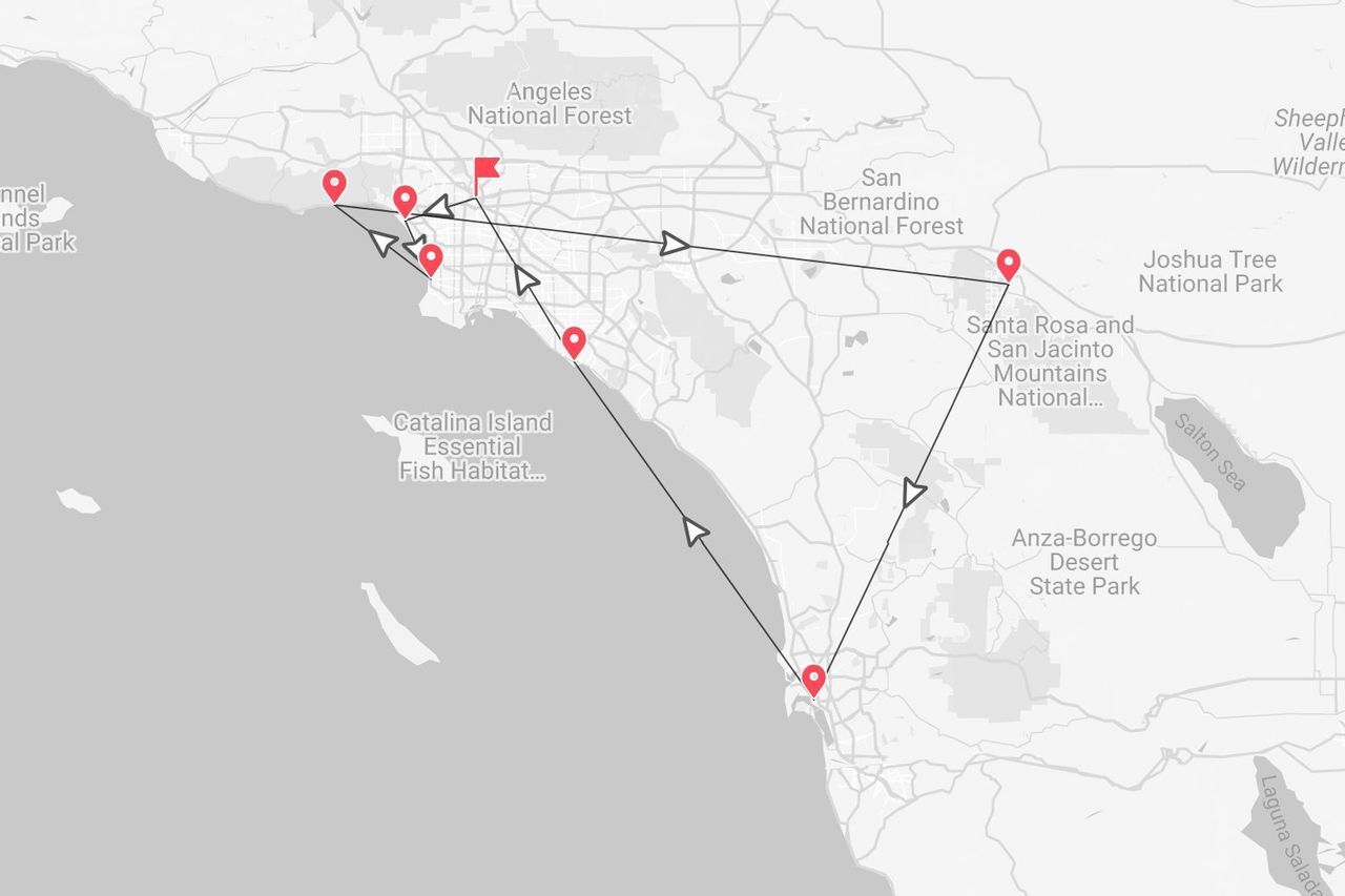 Un mapa del sur de California que muestra un itinerario de viaje con paradas en Los Ángeles, el Parque Nacional Joshua Tree y San Diego.