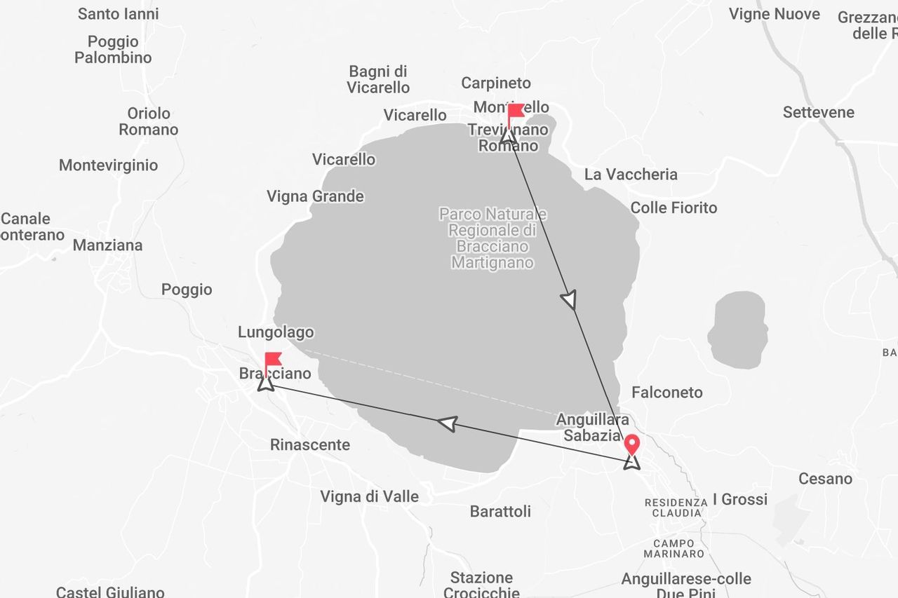 Mappa di un percorso intorno al Lago di Bracciano, che collega Trevignano Romano, Bracciano e Anguillara Sabazia.