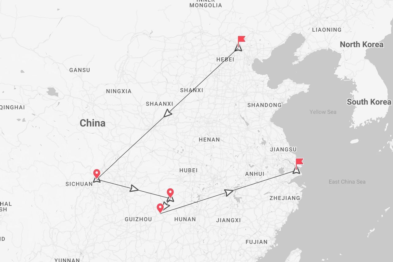 Mappa della Cina che mostra un itinerario di viaggio, con il percorso indicato da una linea nera e puntine rosse attraverso diverse province.