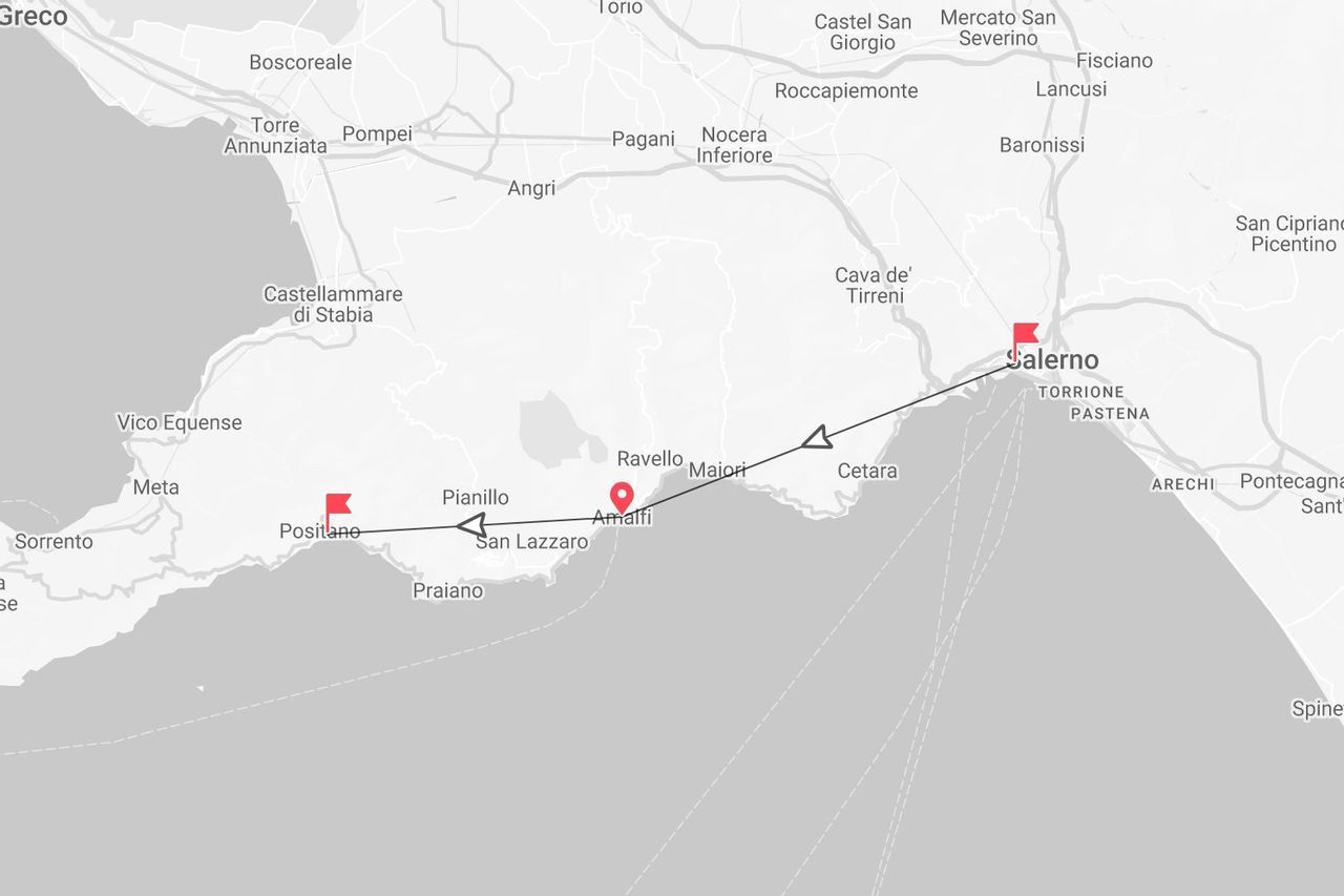 Mappa di un itinerario di viaggio lungo la Costiera Amalfitana, da Positano, passando per Amalfi, fino a Salerno.
