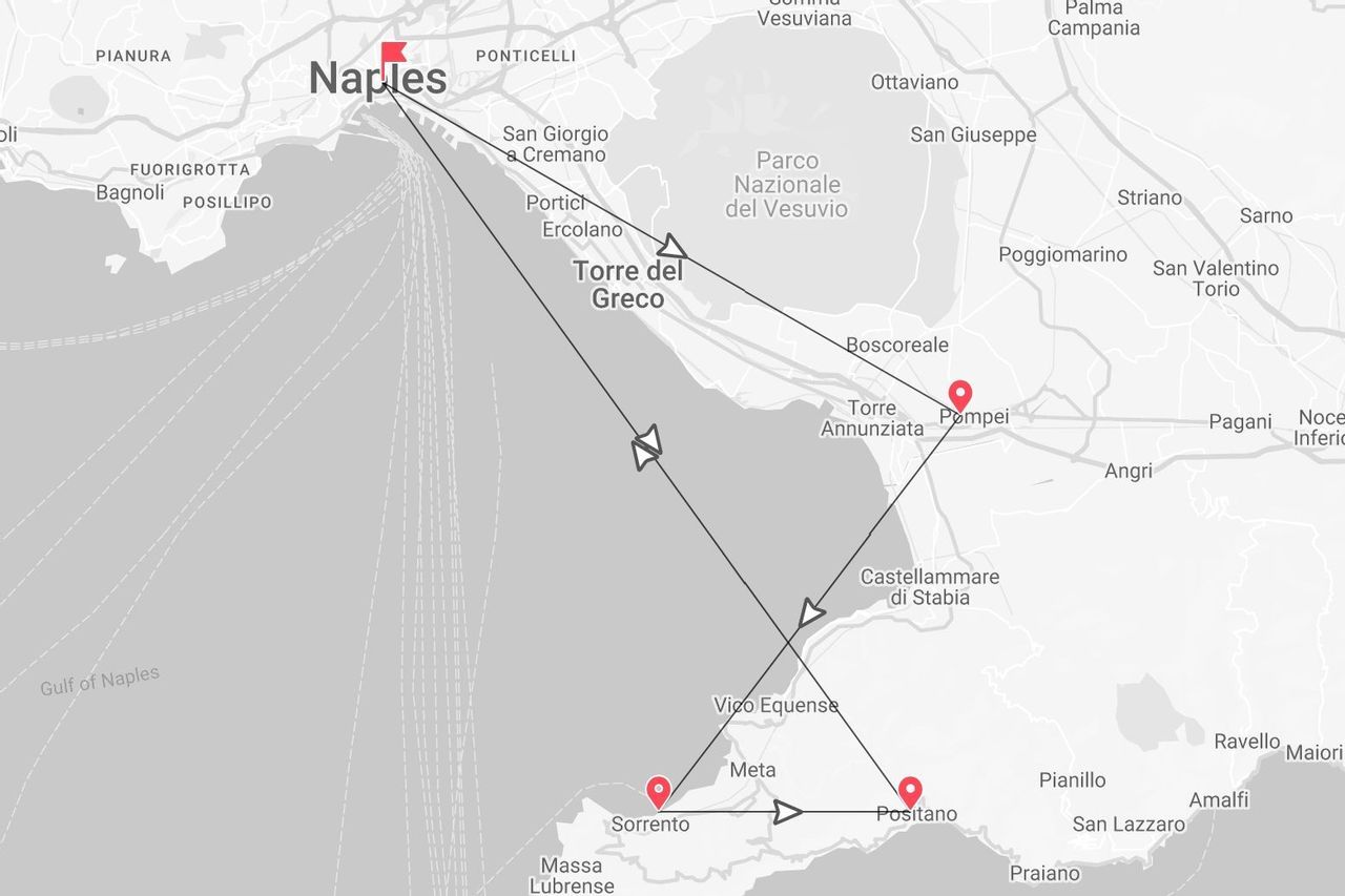 Una mappa che mostra un itinerario di viaggio in Italia, collegando Napoli, Pompei, Sorrento e Positano.