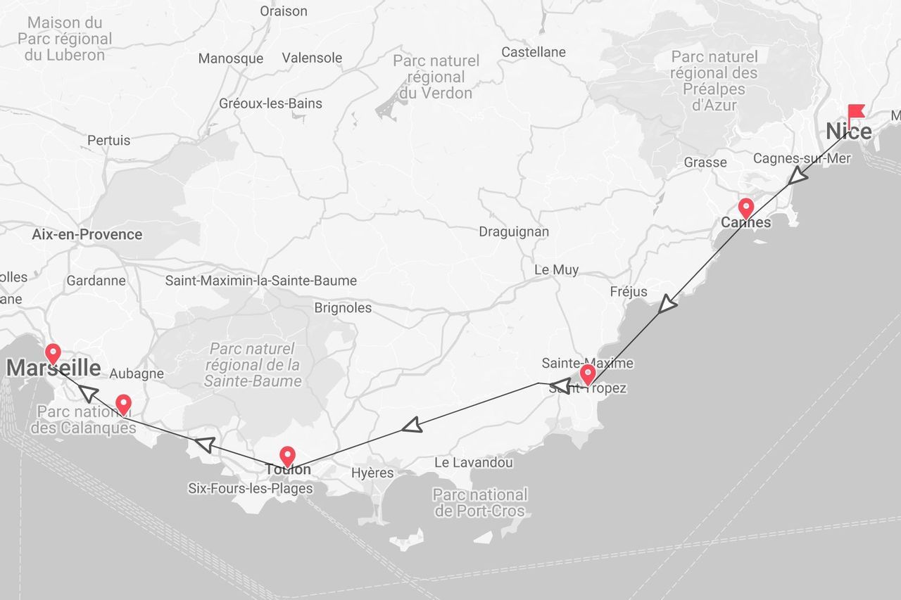 Una mappa della Costa Azzurra che mostra un itinerario di viaggio da Nizza a Marsiglia, passando per Cannes, Saint-Tropez e Tolone.