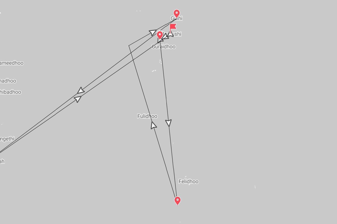 Una mappa che descrive un itinerario di viaggio tra le isole di Gulhi, Maafushi, Guraidhoo, Fulidhoo e Felidhoo nelle Maldive.