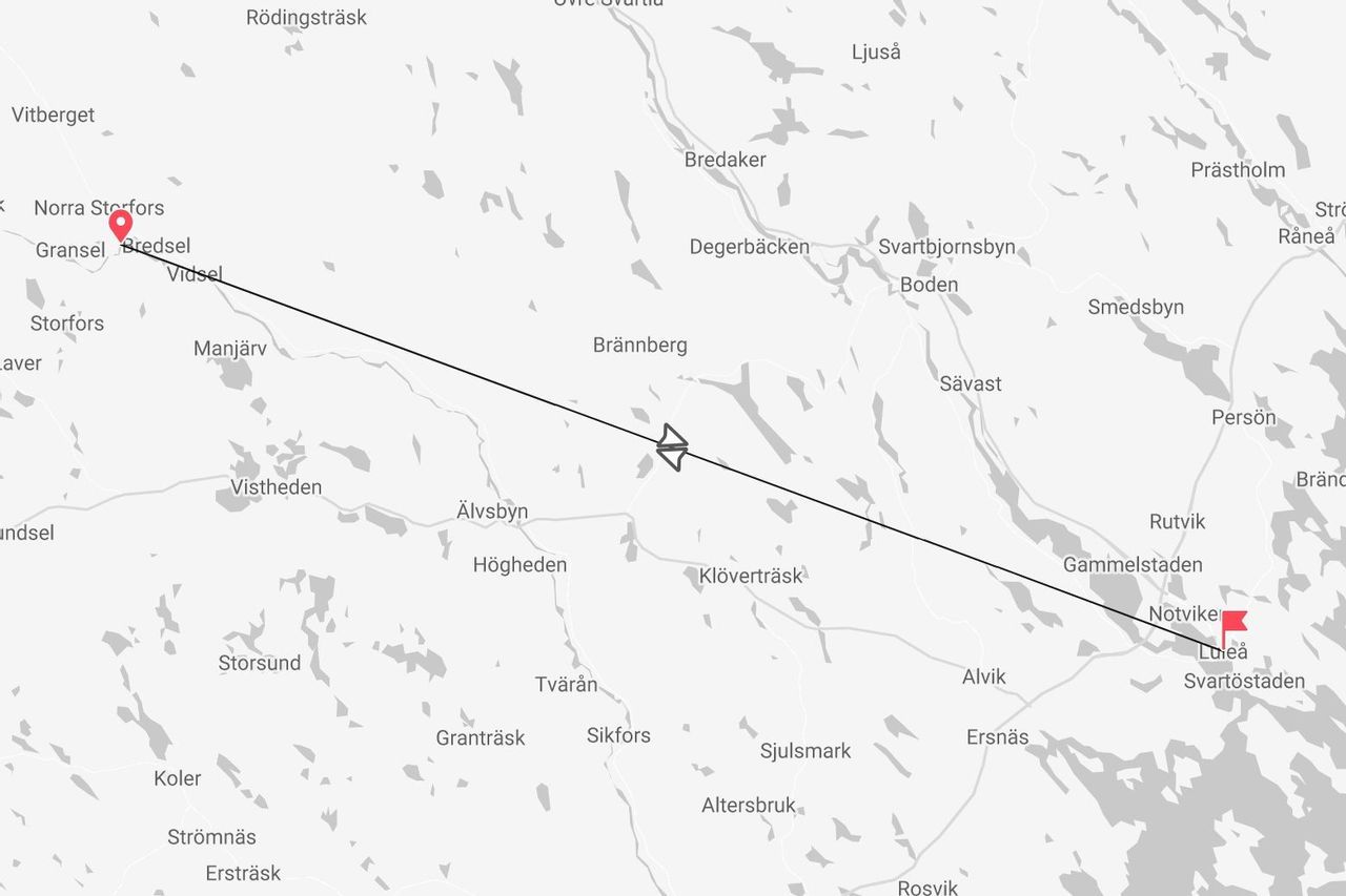 Eine Karte, die eine direkte Flugroute von Bredsel nach Luleå zeigt, gekennzeichnet durch eine Linie mit einem Flugzeugsymbol.