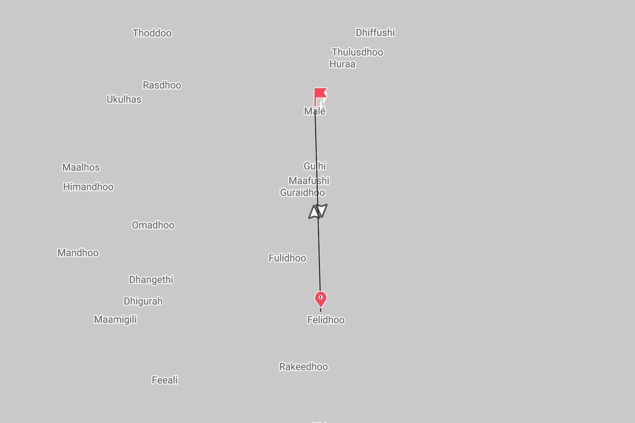 A map of the Maldives showing a travel route from Malé to Felidhoo, passing several islands like Maafushi and Guraidhoo.