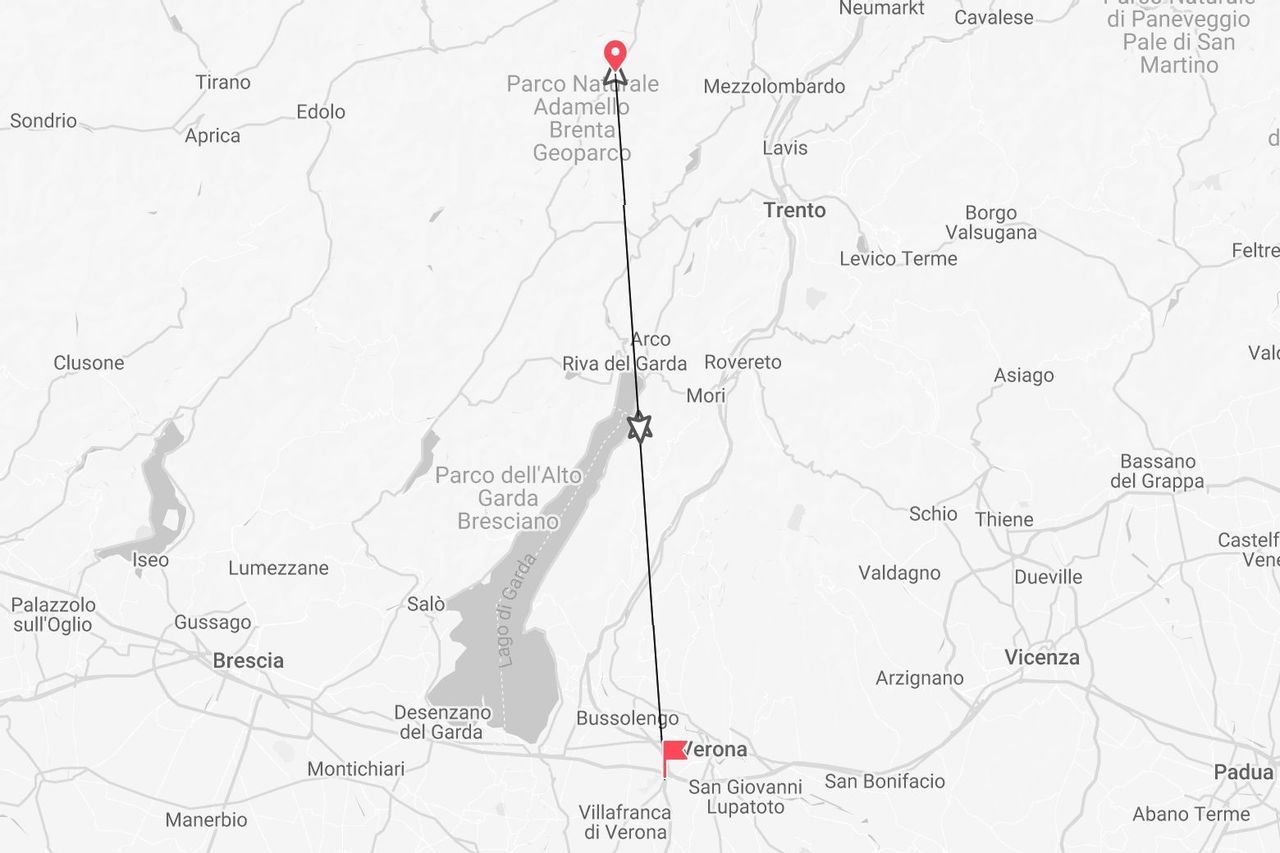 A map showing a route in Italy from Verona to Parco Naturale Adamello Brenta, passing alongside Lake Garda.