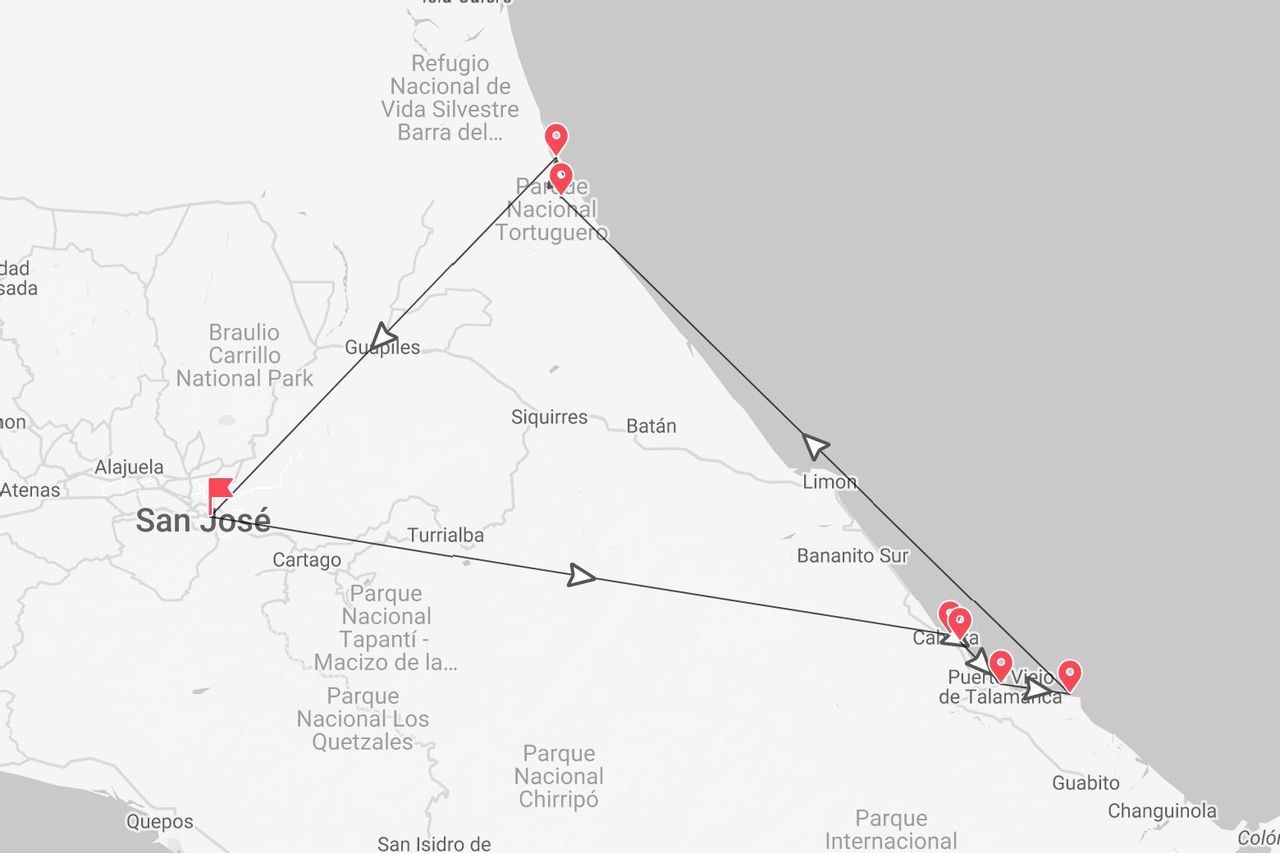 Una mappa che mostra un itinerario di viaggio in Costa Rica, partendo da San José e visitando il Parco Nazionale Tortuguero e Puerto Viejo de Talamanca.