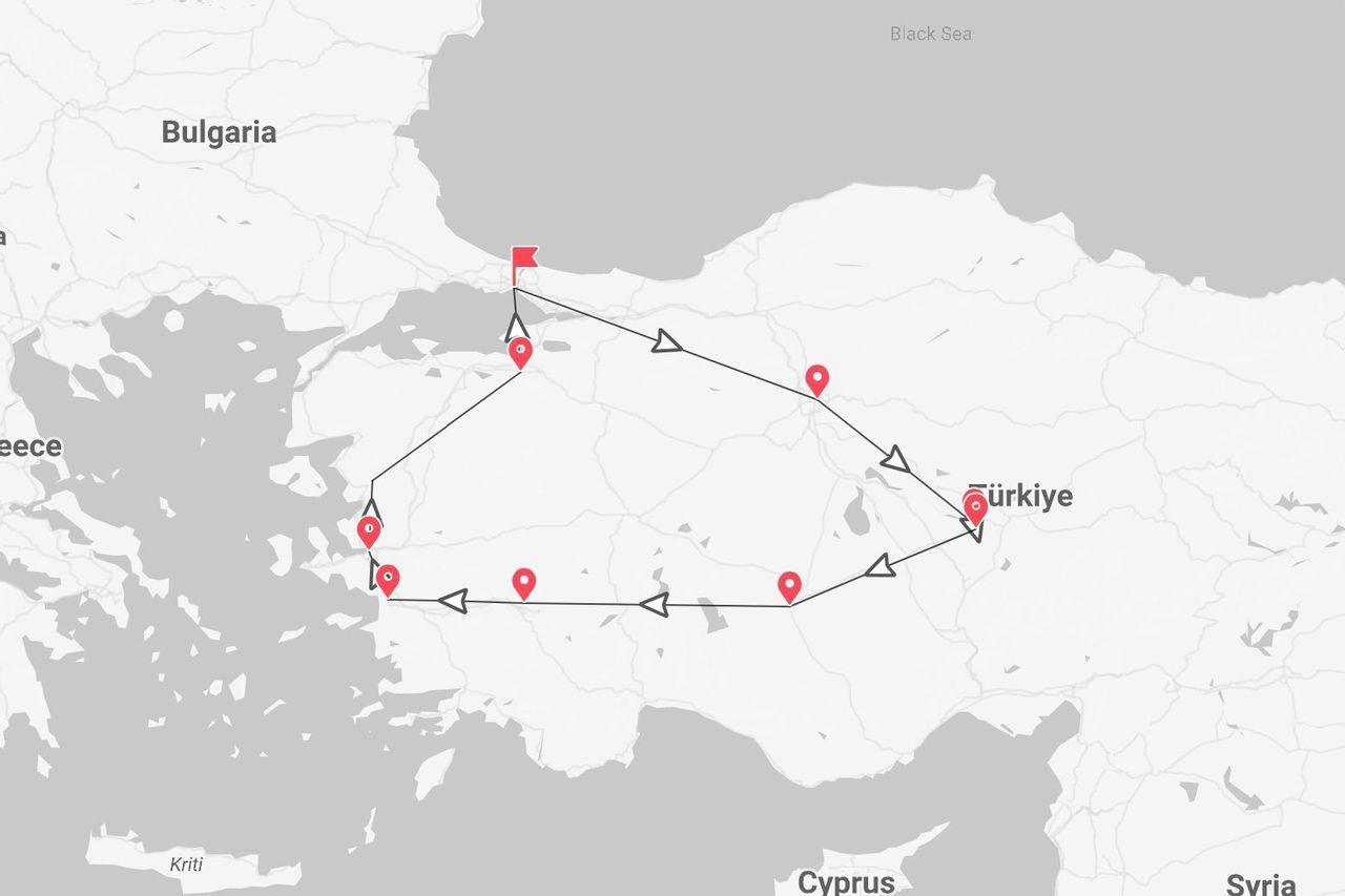 Une carte d'un itinéraire de voyage à travers la Turquie, indiquée par une ligne noire avec des points de passage marqués par des épingles rouges.