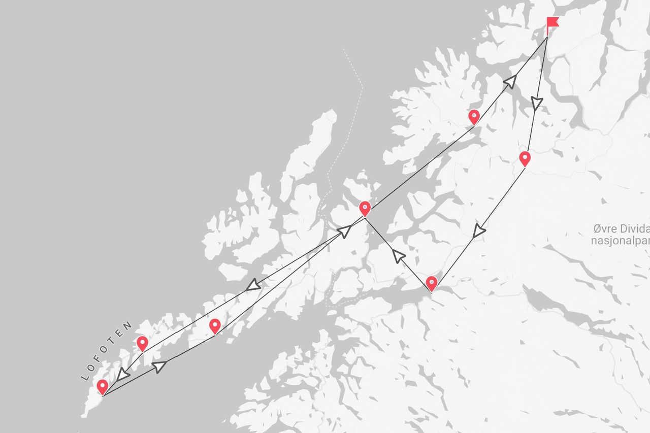 Eine Karte mit einer Reiseroute durch Norwegen, beginnend auf den Lofoten und vorbeiführend am Øvre Dividal Nationalpark.