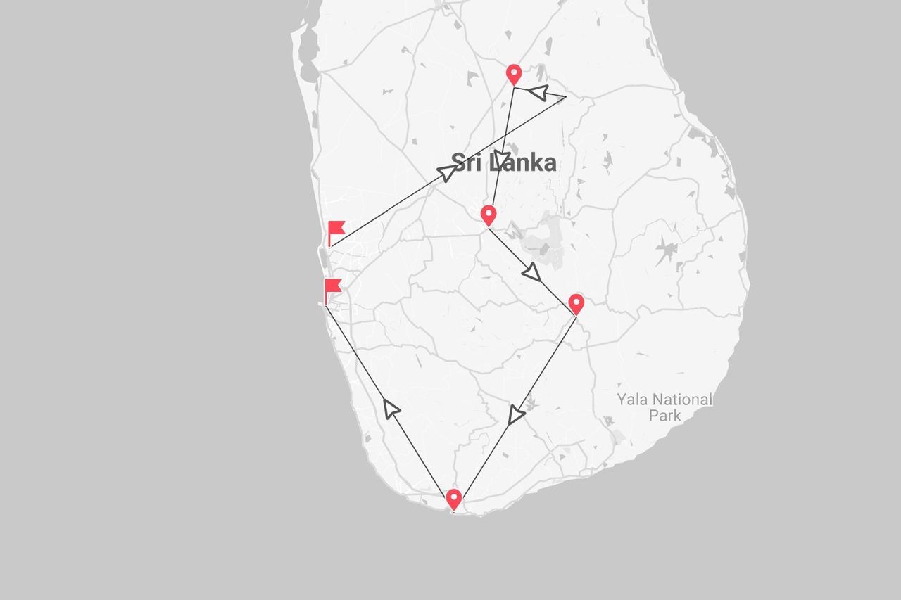 Une carte simplifiée du Sri Lanka présentant un itinéraire de voyage jalonné d'épingles rouges et de drapeaux indiquant les étapes, notamment le parc national de Yala.