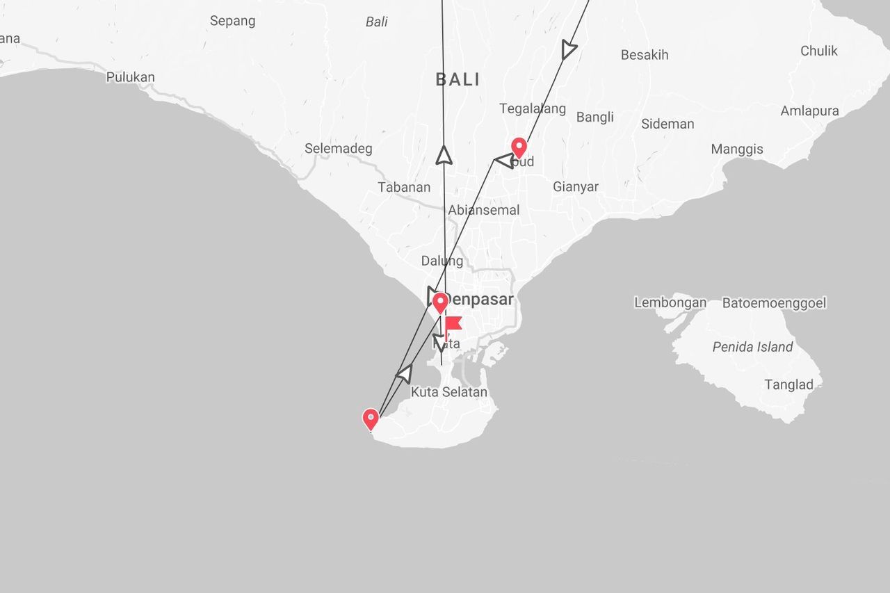 Mapa de Bali con ruta de itinerario de viaje y puntos marcados en Denpasar, Ubud y Kuta Selatan.