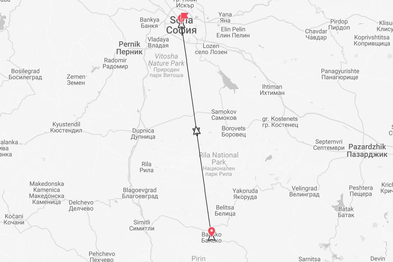 Un mapa de Bulgaria que muestra una ruta de viaje de Sofía a Bansko, pasando cerca del Parque Nacional de Rila.